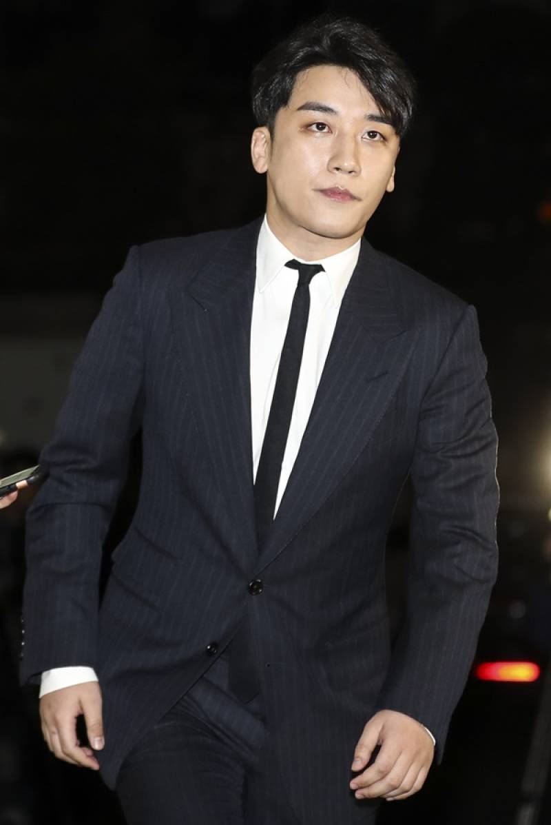 ‘특수폭행 피소’ 승리 “술병 들었지만 진실 밝히겠다”