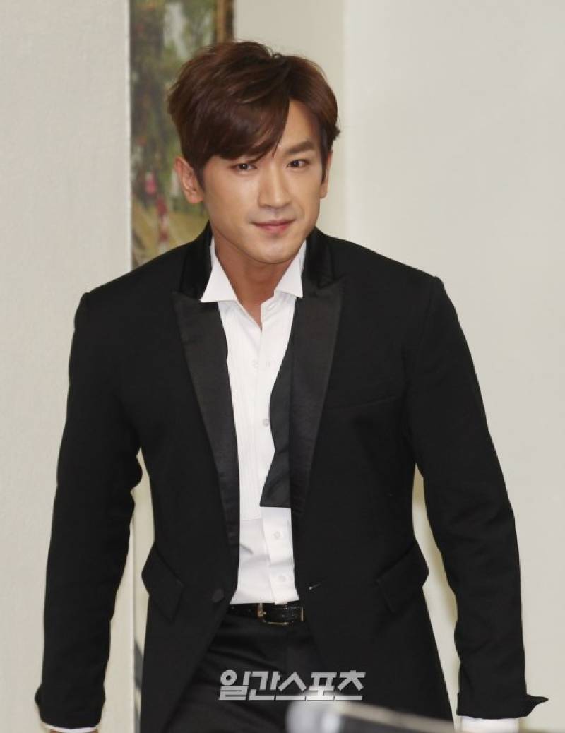 신화 이민우, 손편지 결혼…오랜 인연과 결실