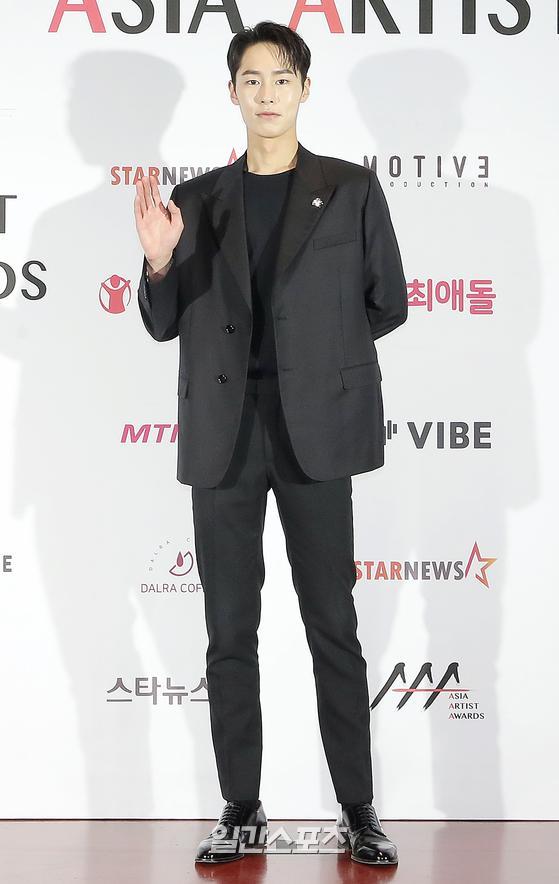 시스템옴 이재욱 남성 셋업수트 봄 코디네이션 패션