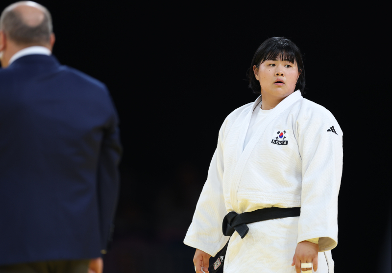 '랭킹 1위' 김민종, 유도 100㎏ 8강 절반승...여자 78㎏ 김하윤은 절반패 마감 [2024 파리]                                