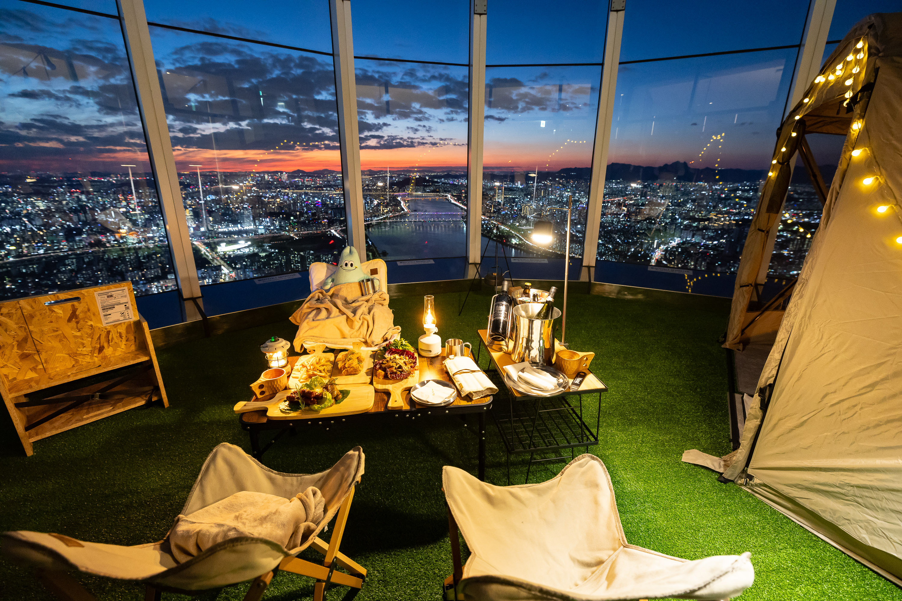 '120층' 서울스카이에서 가을 '캠크닉'을 - 뉴스 썸네일 이미지