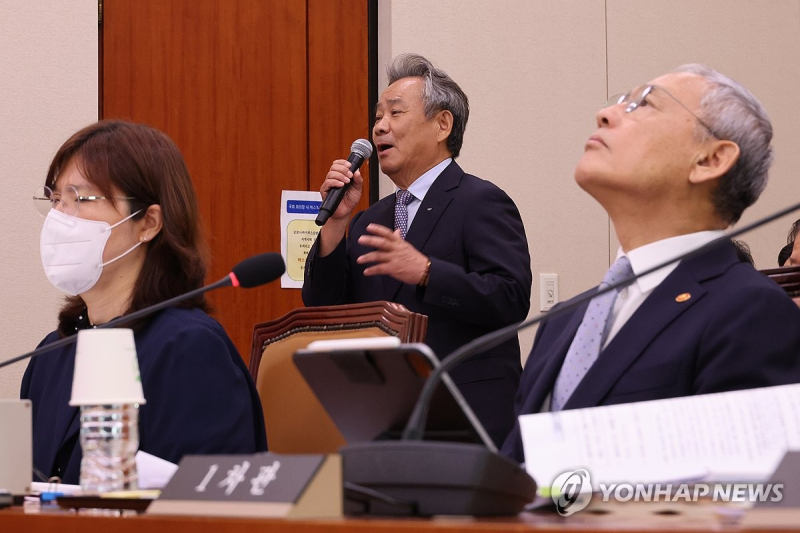 이기흥 체육회장 ‘직무정지’ 징계, 차기 회장 도전에는 직접적인 영향 못 미쳐                                