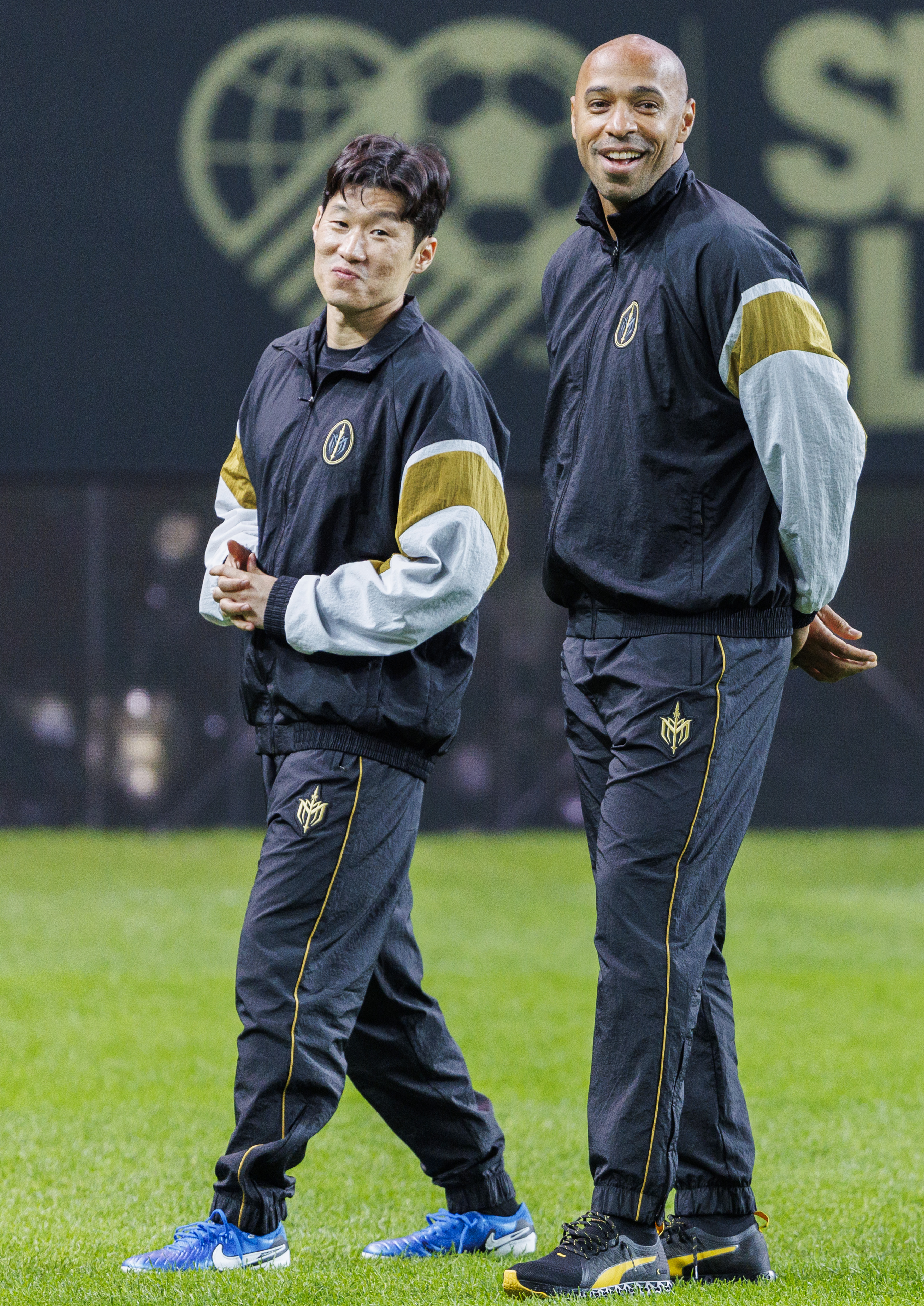 미담뿐인 앙리, 국대 은퇴한 후배 챙겼다 “가장 과소평가…노력이 재능이란 걸 알려줘” - 일간스포츠