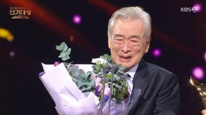 이순재 건강 우려…정동환 “회복되길 간절히 기원” [2025 대중문화예술상]