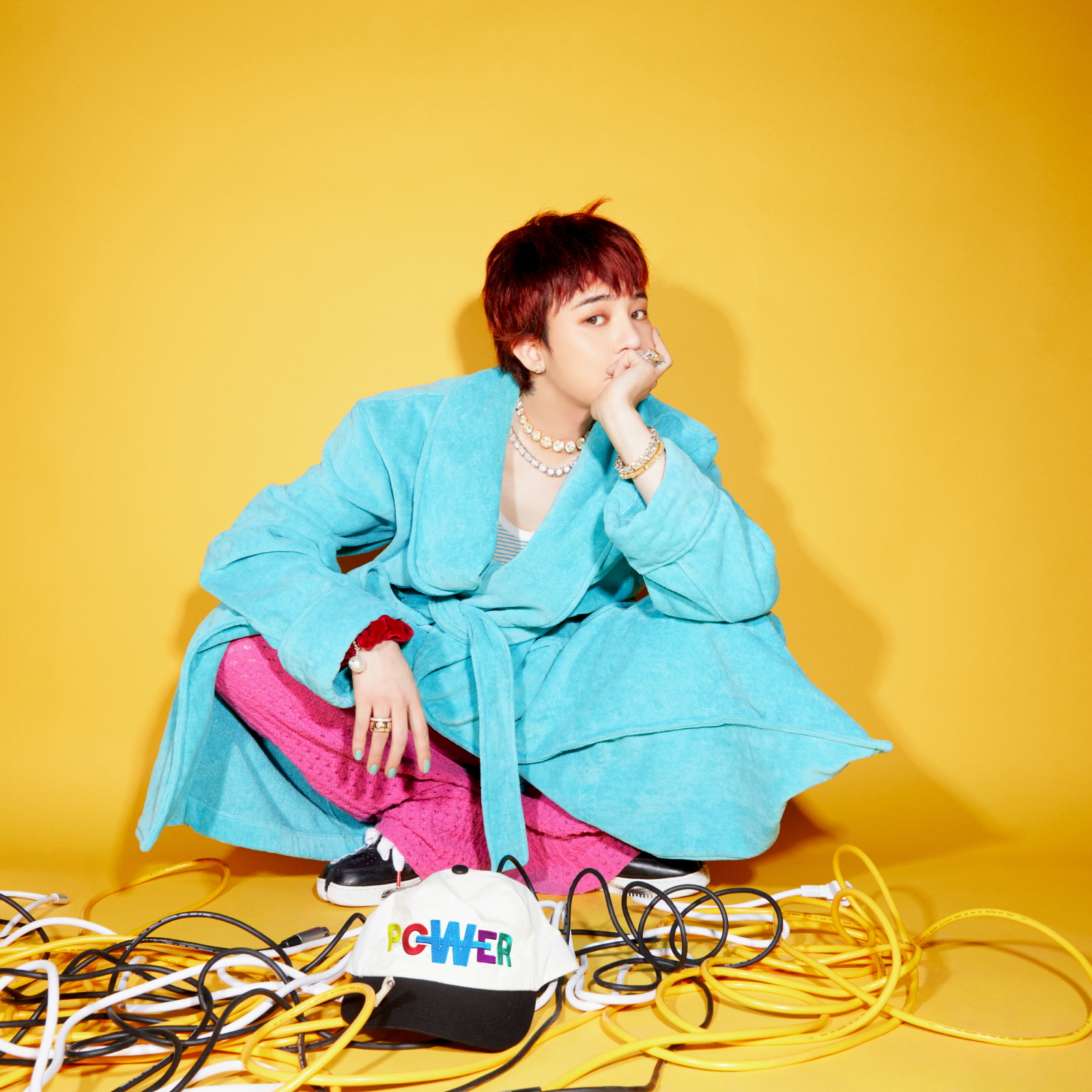 지드래곤, SNS 게시물이 스포?... 하나금융 모델 발탁 - 일간스포츠