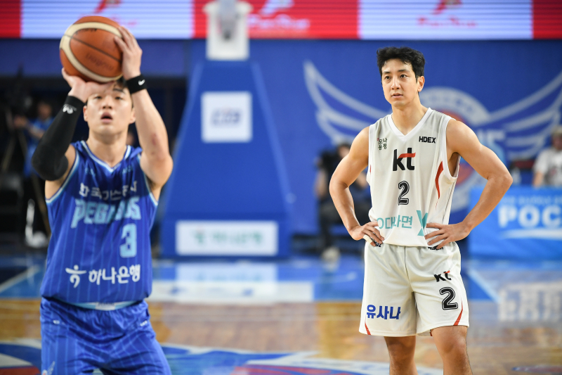 [IS 스타] ‘즐기는 자’ 허훈의 자신감 “팬들이 욕하던데…이게 봄농구의 맛”                                