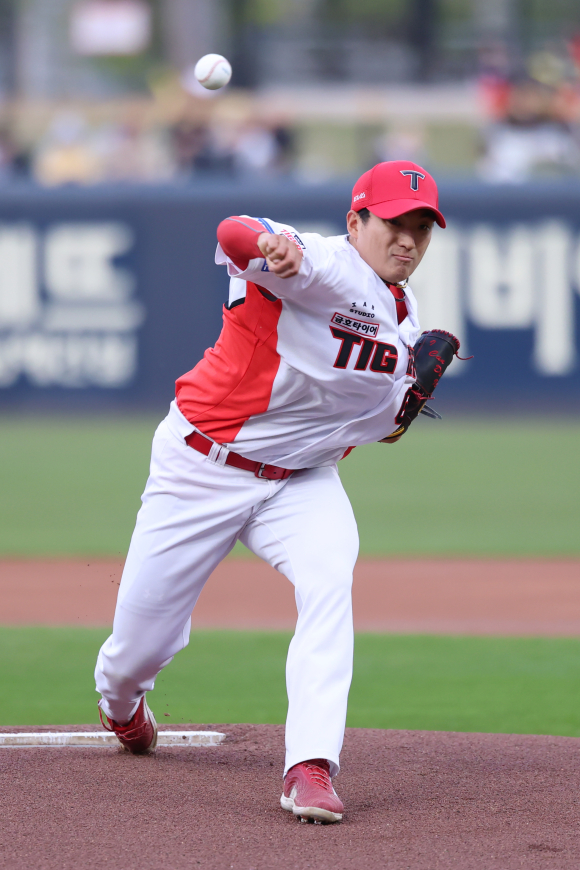 ERA 1.93인데 0승? 득점 지원 1.5점 괜찮습니다, 서로서로 도와야 한 팀 [IS 피플]                                