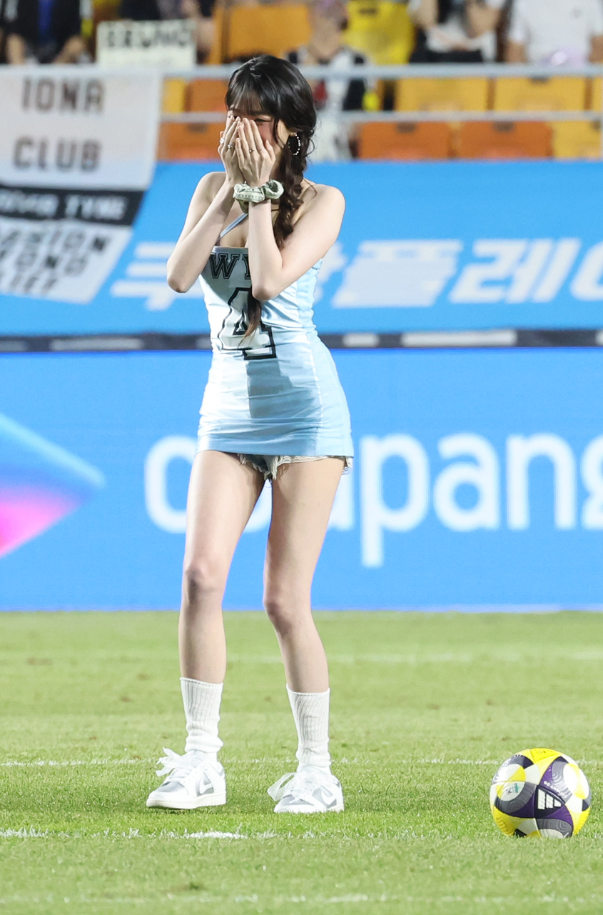 IVE 단체 시축
