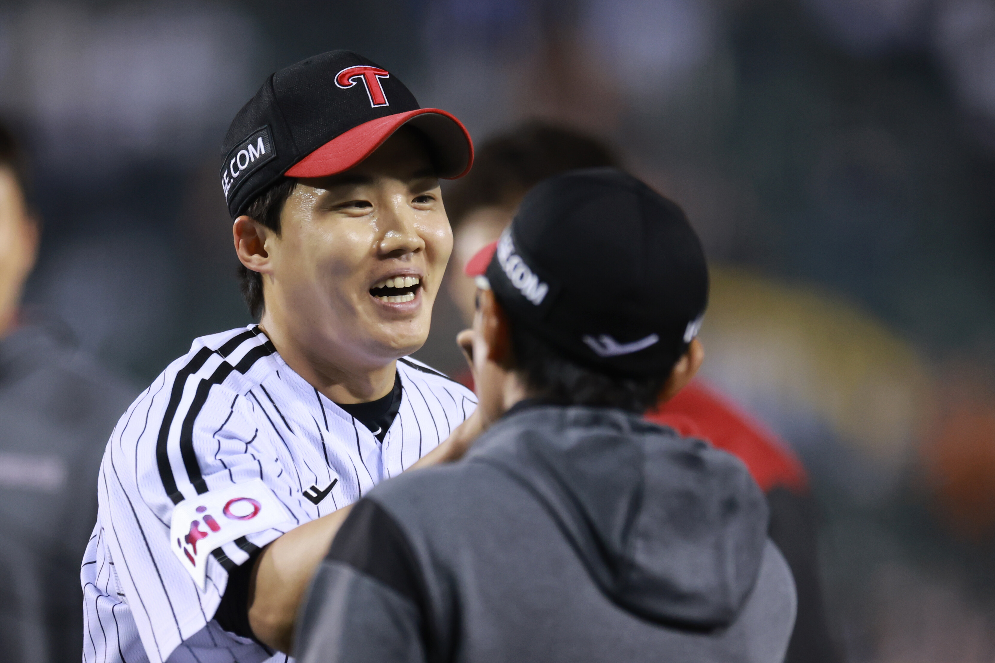 우리 꼭 해내자, 으쌰으쌰 중