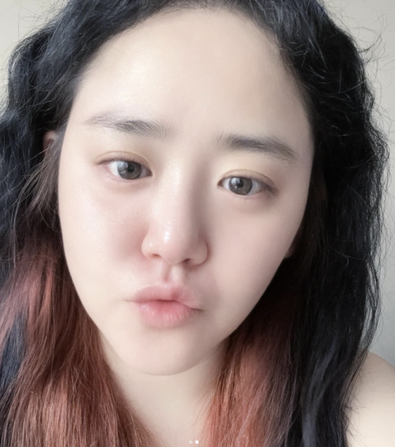 문근영, 자연 곱슬머리 '동안 청순미' 과시