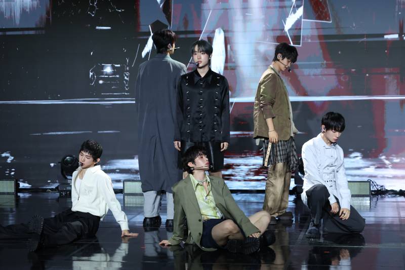 "템페스트는 잠재력이 보인다"... 이유있는 변신, '인 더 다크' [종... - 뉴스 썸네일 이미지