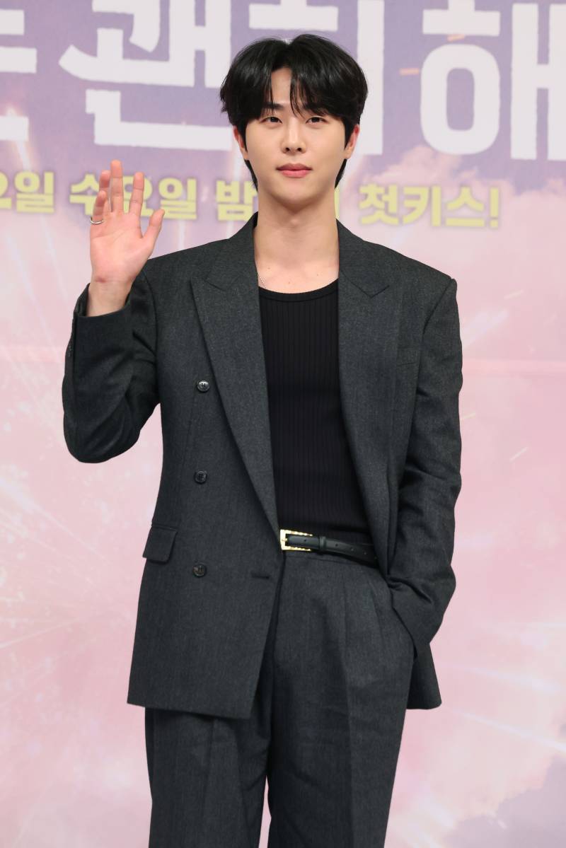 [단독] 'BTS 진 닮은꼴' 김무준, 안평대군 된다...'수성궁 밀회록' ... - 뉴스 썸네일 이미지