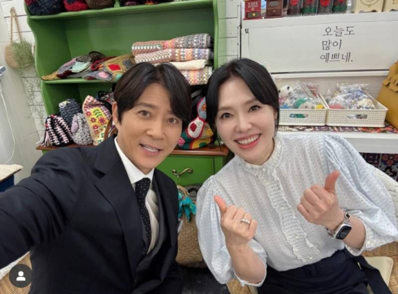 하희라-최수종, 결혼 32주년 자축