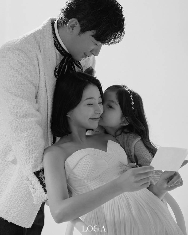 이민우, 예비신부와 만삭 화보 공개