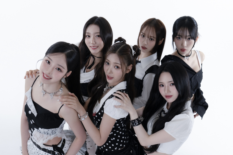 '다국적 걸그룹' iii, 일본 데뷔 쇼케이스 연다... 현지 팬들 기대감 - 뉴스 썸네일 이미지