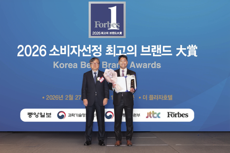 쿼티스포츠, 2026 Forbes 스포츠 매니지먼트 부문 대상 수상 - 뉴스 썸네일 이미지