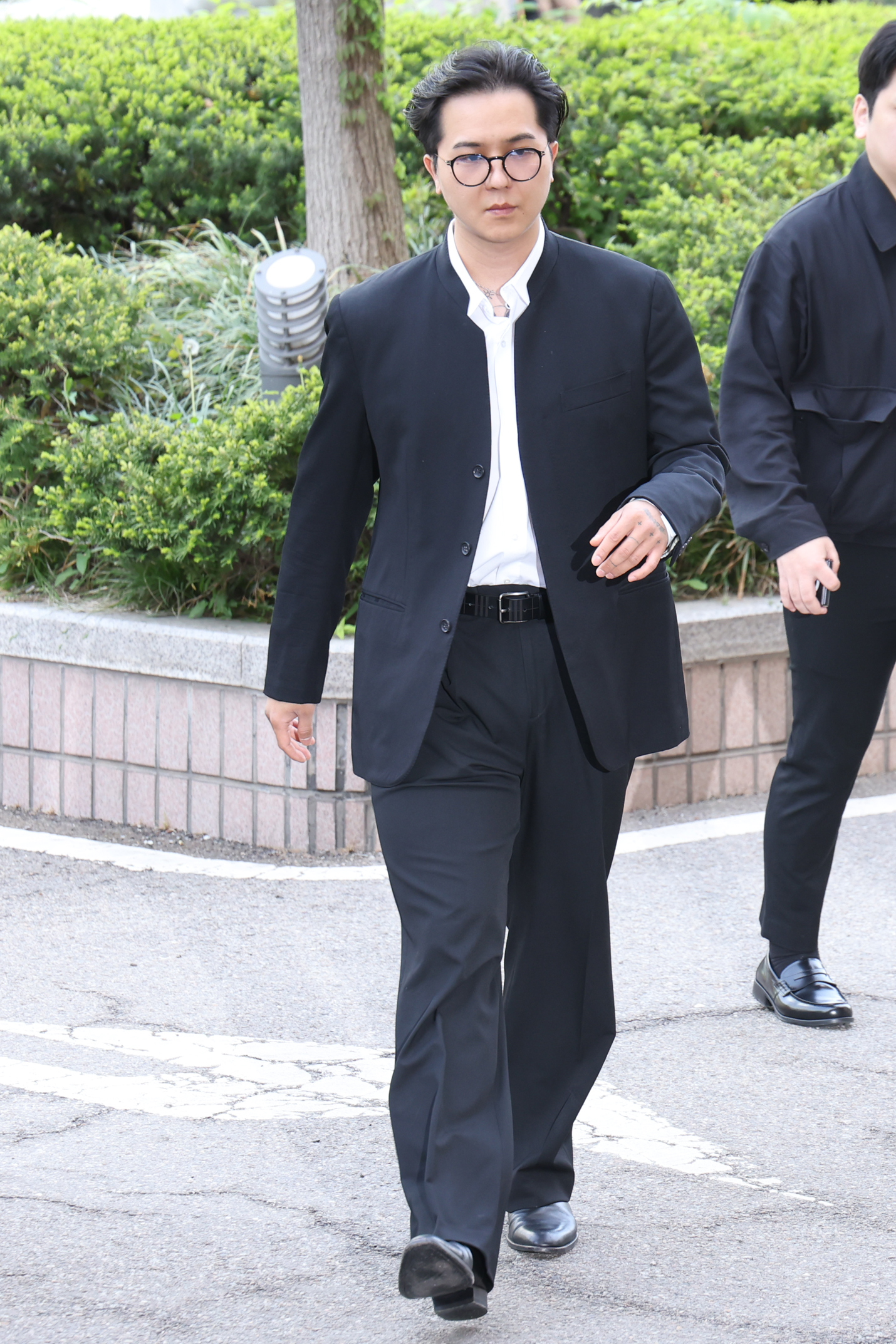 첫 공판 출석하는 송민호