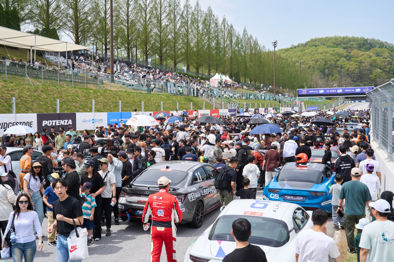 2026 오네 슈퍼레이스 챔피언십 개막전 '성료'...관람 환경 고도화 첫... - 뉴스 썸네일 이미지