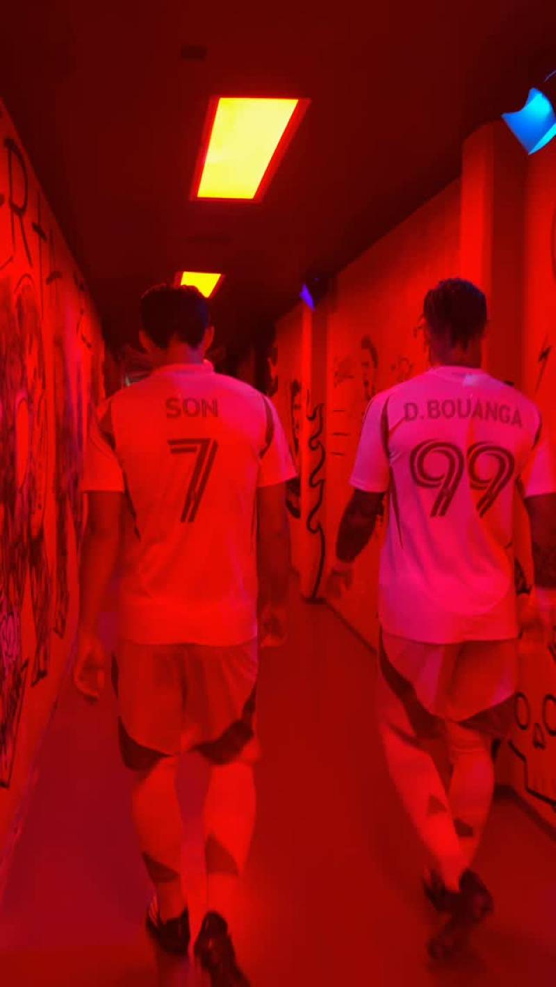 'SON 키 패스 다 놓쳤다' LAFC, 북중미컵 4강 2차전서 0-4 완패하며 결... - 뉴스 썸네일 이미지