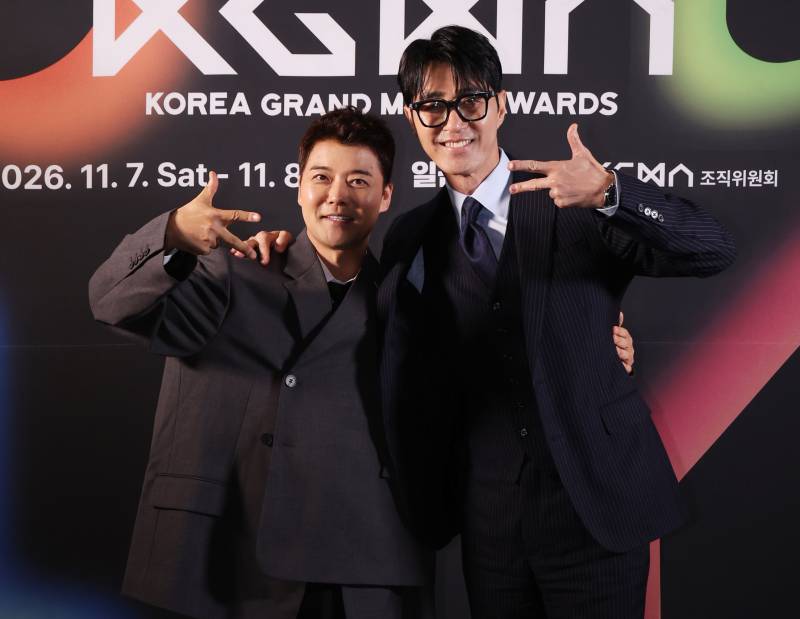 전현무 던진 '오겜' 신작 떡밥→크래비티·알디원...장내 뒤흔든 'K플... - 뉴스 썸네일 이미지