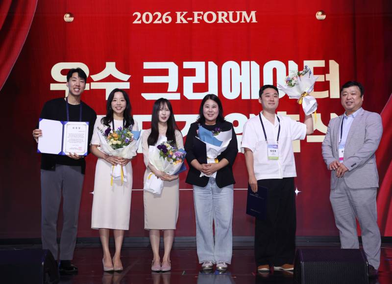 [포토] 자취남-이지부부-지현꿍-코코네, 라이프스타일 부문 위촉 - 뉴스 썸네일 이미지
