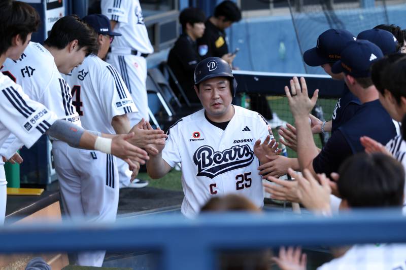 [IS 잠실] '곽빈 113구 무실점+양의지 3타점' 두산, 선두 삼성 잡고 2연패 탈출