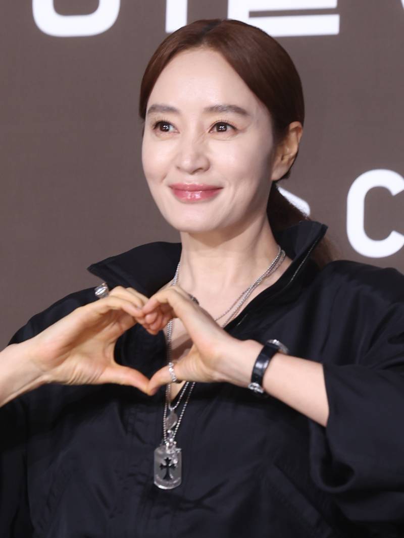 [포토] 김혜수, 러블리한 하트