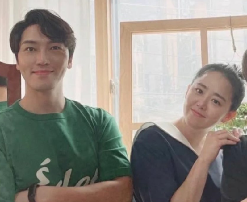 문근영, 결혼 발표 후 쏟아지는 축하에 "많이 사랑받고 있네요"