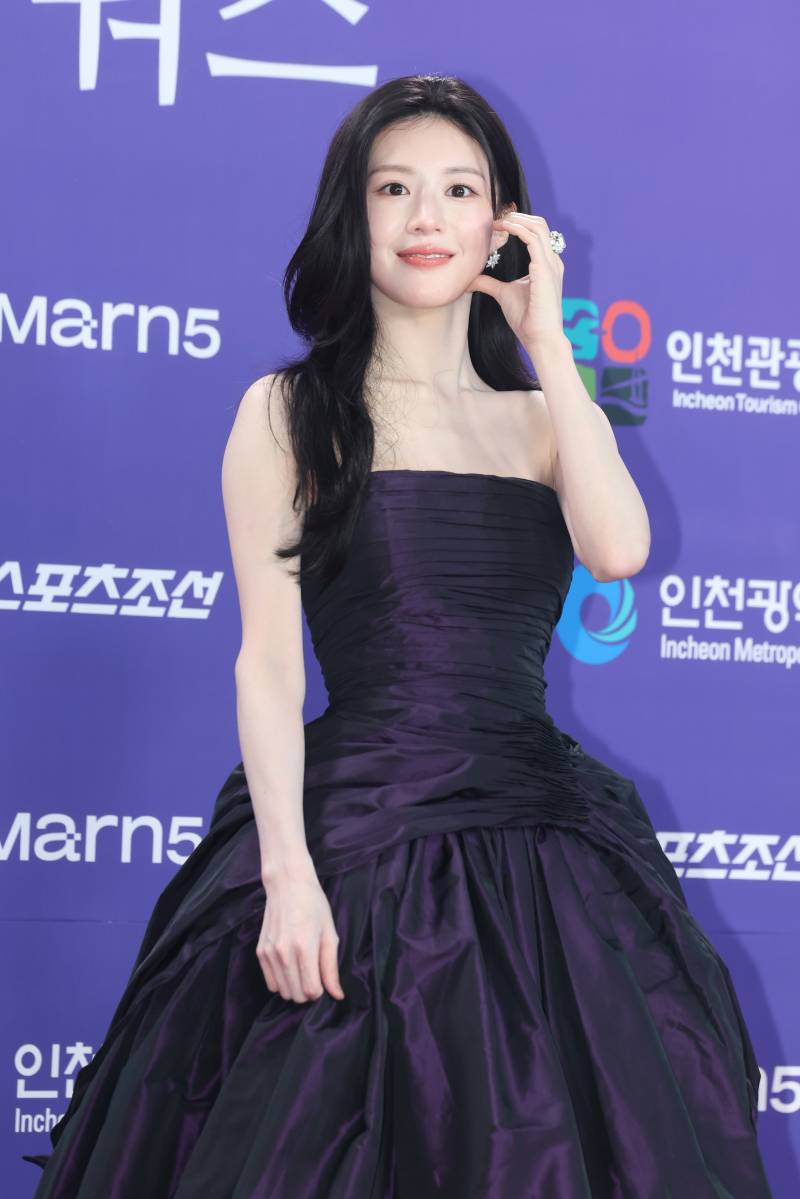 [포토] 고윤정, 명품 미모로 날리는 볼하트