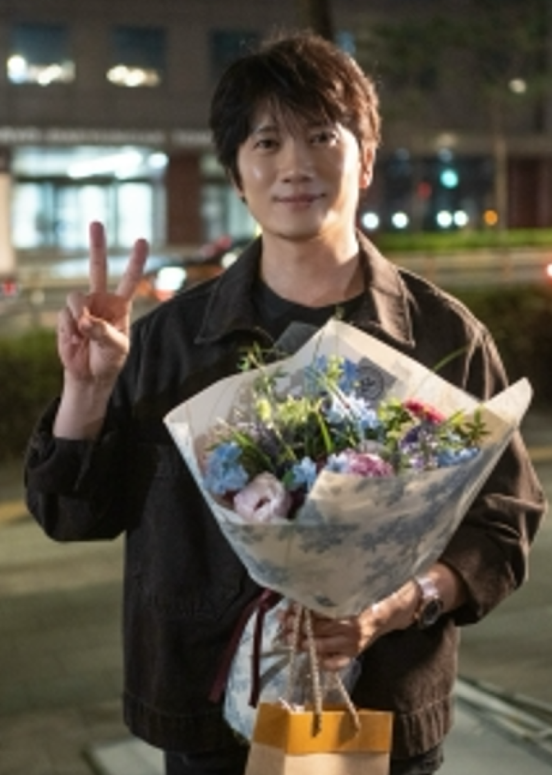 지성, '아파트' 종영소감 통해 어려운 시기 최선