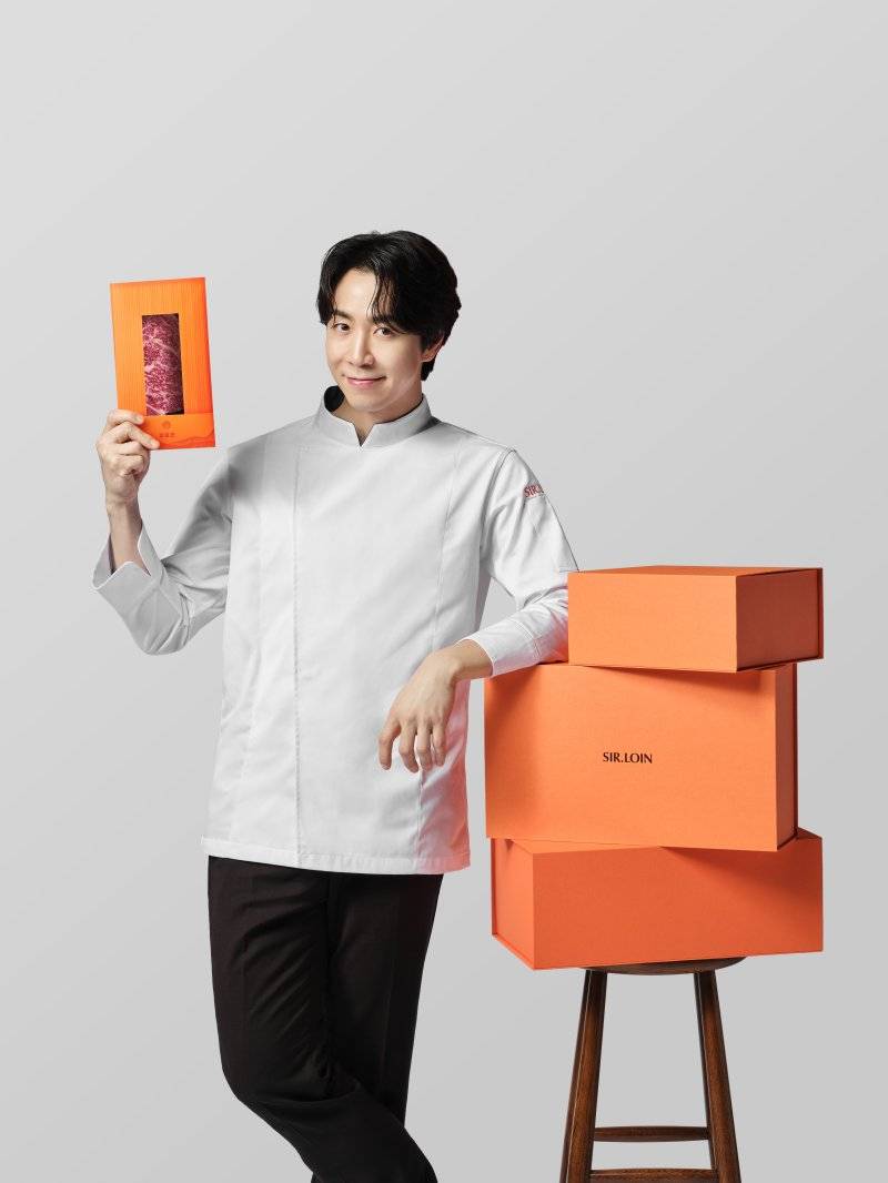 설로인, 손종원 셰프 브랜드 모델 발탁...추석 한우 선물세트 캠페인 전... - 뉴스 썸네일 이미지