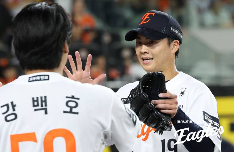 류지현 한화 신임 감독, 'AG 경계 1순위' 왕옌청과 동행...부임 첫날부터...