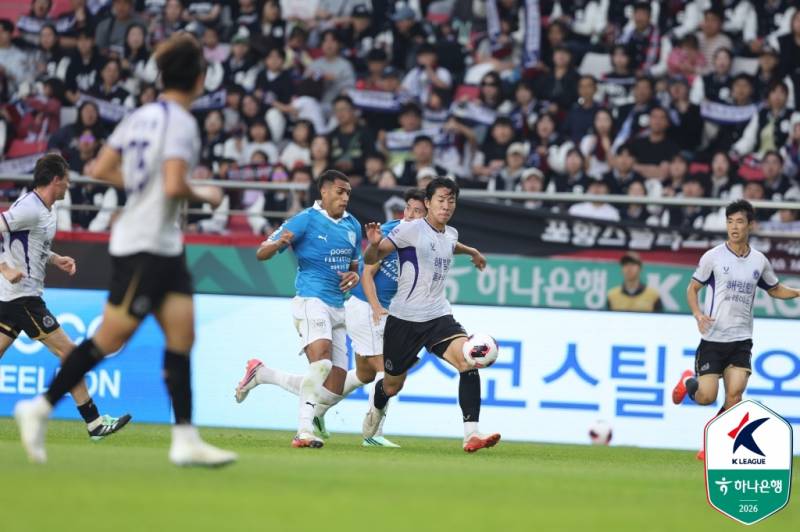 파이널A 좌절에도 안양 팬 웃게 한 '영건' 김지훈, 맹활약에도 "10점 만... - 뉴스 썸네일 이미지
